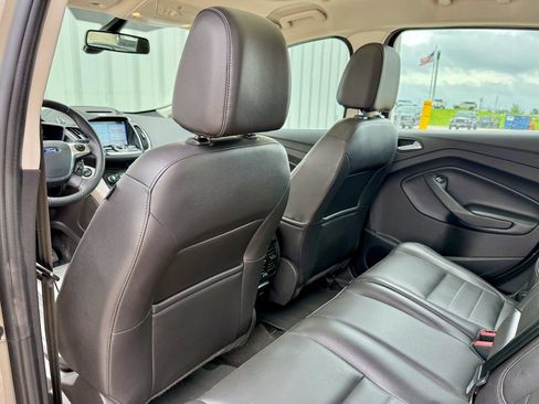 Used 2016 Ford C-MAX SEL w/ Equipment Group 302A FWD image 13