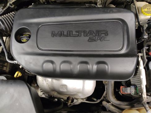 Used 2019 Jeep Cherokee Latitude w/ Popular Appearance Group FWD image 30