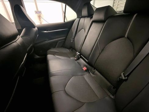 Used 2019 Toyota Camry XSE image 26