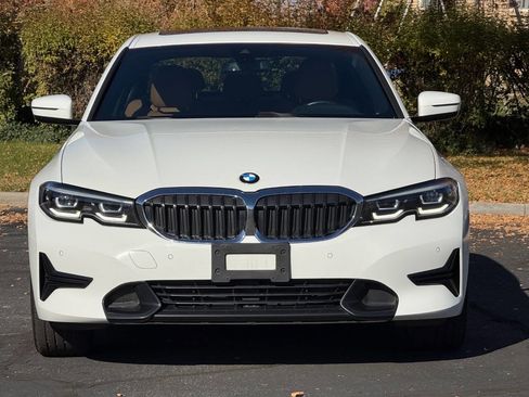 Used 2019 BMW 330i xDrive Sedan w/ Convenience Package image 2