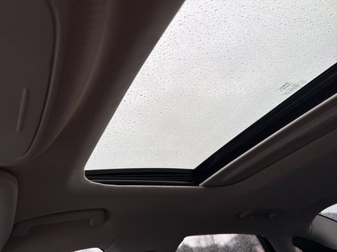 Used 2016 Lincoln MKZ Base w/ Equipment Group 200A Select image 39