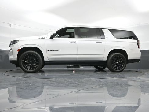 Used 2024 Chevrolet Suburban High Country w/ Advanced Technology Package image 51