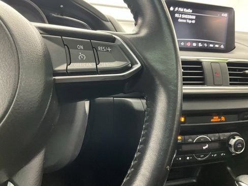 Used 2017 MAZDA MAZDA3 Grand Touring image 19