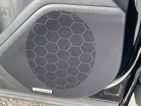 Used 2025 Subaru Forester Touring image 29