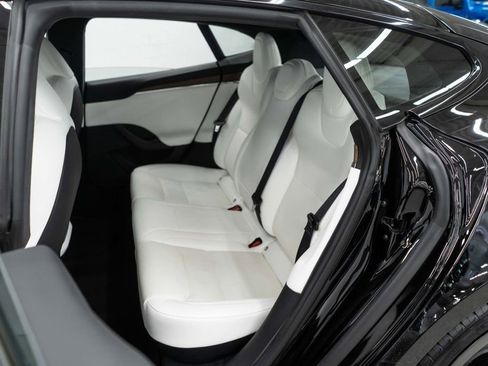 Used 2022 Tesla Model S Standard Range image 17
