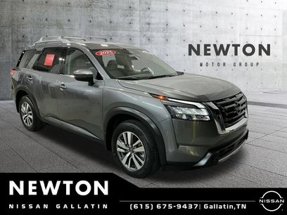 Used 2025 Nissan Pathfinder SL