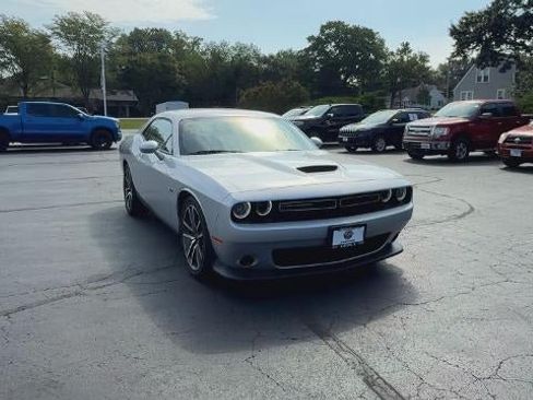 Used 2023 Dodge Challenger R/T RWD image 2