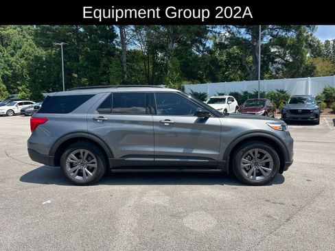 Used 2024 Ford Explorer XLT w/ Equipment Group 202A AWD/4WD image 3