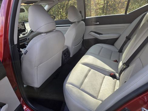 Used 2023 Nissan Altima 2.5 SL image 13