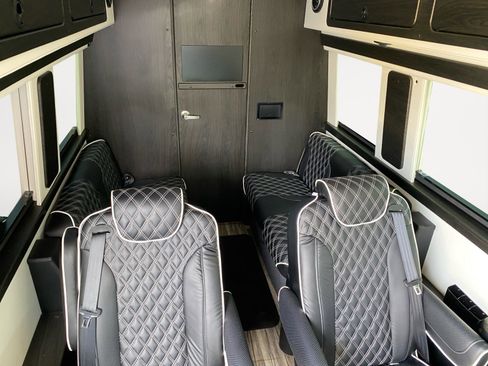 Used 2022 Mercedes-Benz Sprinter 3500 image 21