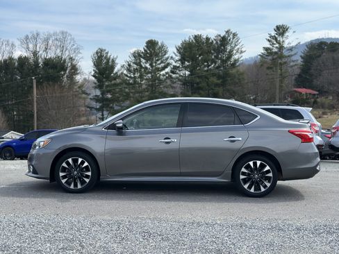 Used 2018 Nissan Sentra SR image 6