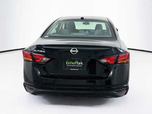 Used 2025 Nissan Altima 2.5 SV FWD image 7