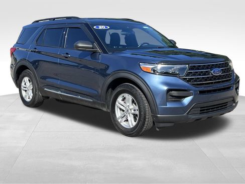 Used 2020 Ford Explorer XLT w/ Comfort Package AWD/4WD image 4