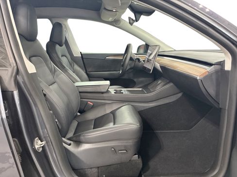 Certified 2023 Tesla Model Y Long Range AWD/4WD image 13