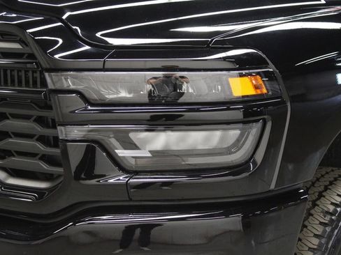 New 2026 RAM 2500 Big Horn AWD/4WD image 35