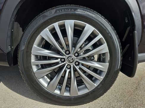 Used 2021 Toyota Highlander Platinum image 35