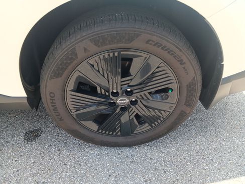 Used 2025 Nissan Murano SV FWD image 4