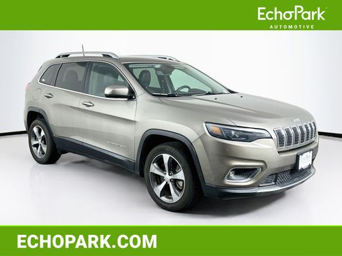 Used 2019 Jeep Cherokee Limited w/ Luxury Group FWD image 1