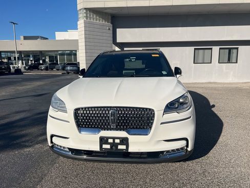 Used 2023 Lincoln Aviator Reserve w/ Equipment Group 201A image 8