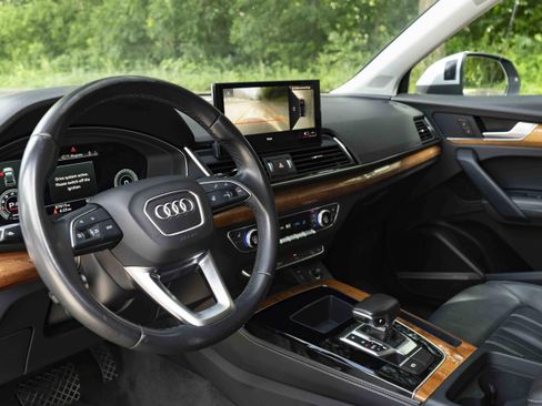 Used 2023 Audi Q5 2.0T Premium Plus w/ Premium Plus Package AWD/4WD image 16