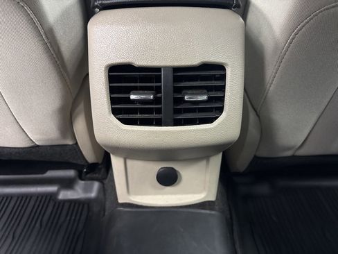 Used 2018 Ford Fusion SE w/ Fusion SE Technology Package image 20