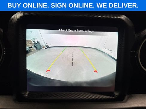 Used 2020 Jeep Wrangler Unlimited Sahara w/ Dual Top Group AWD/4WD image 11