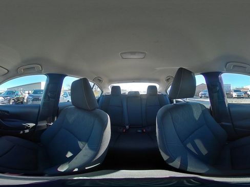 Used 2025 Toyota Corolla LE image 40