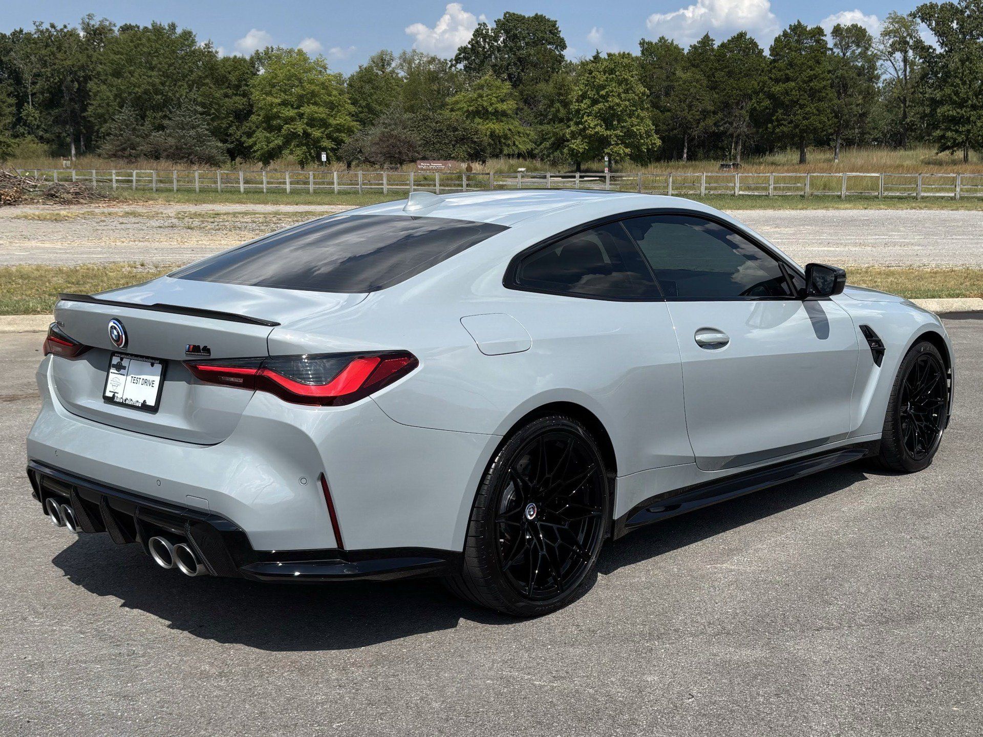 Used 2023 BMW M4 xDrive Competition w/ M Carbon Exterior Package AWD/4WD image 3