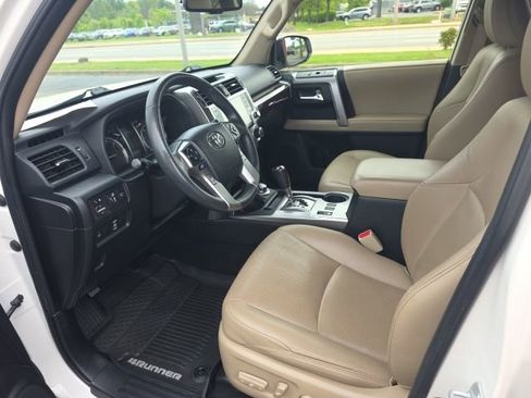 Used 2020 Toyota 4Runner Limited image 9