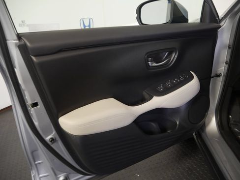 Used 2024 Honda HR-V LX image 14