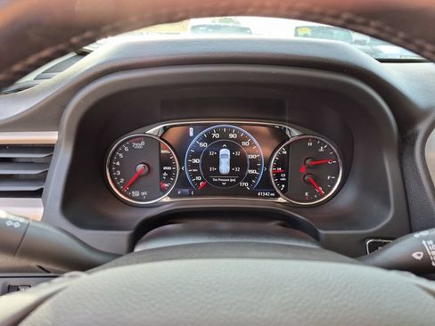 Used 2021 GMC Acadia Denali w/ Denali Technology Package FWD image 25