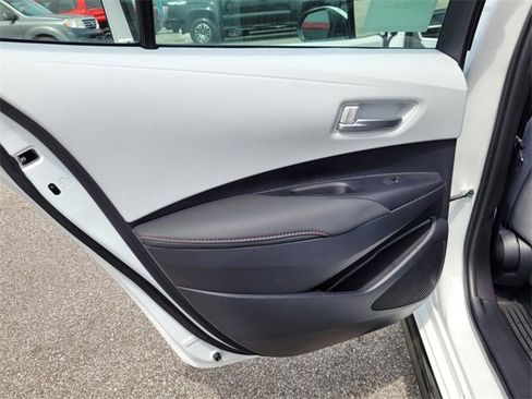 Used 2025 Toyota Corolla SE image 21