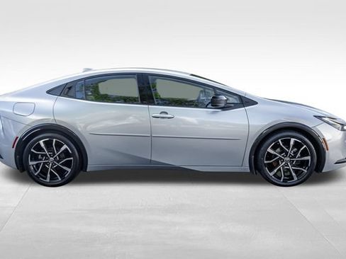 Used 2023 Toyota Prius Prime FWD image 4