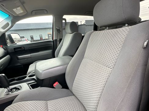 Used 2012 Toyota Tundra 4x4 CrewMax image 24