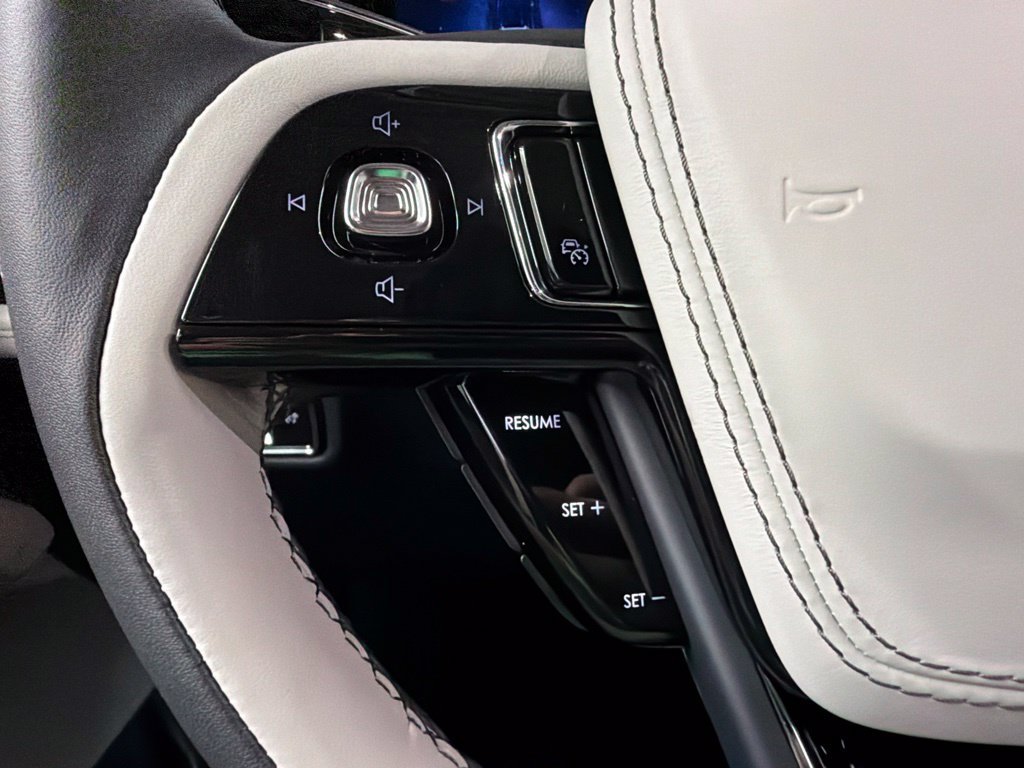 New 2026 Lincoln Aviator Reserve AWD/4WD image 17