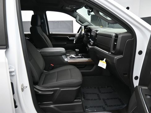 Used 2024 Chevrolet Silverado 1500 RST image 32