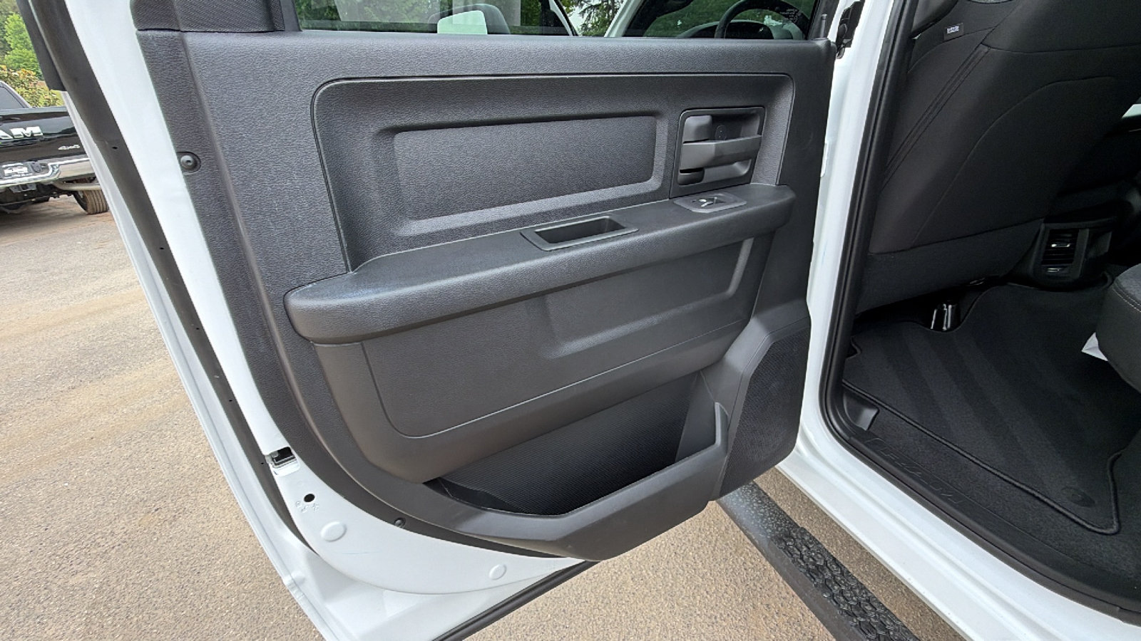 New 2026 RAM 2500 Tradesman AWD/4WD image 18