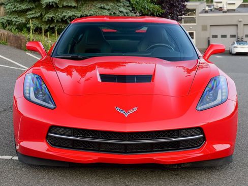 Used 2016 Chevrolet Corvette Stingray Coupe RWD image 2