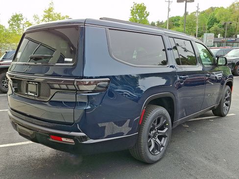 New 2026 Jeep Grand Wagoneer L Limited AWD/4WD image 3
