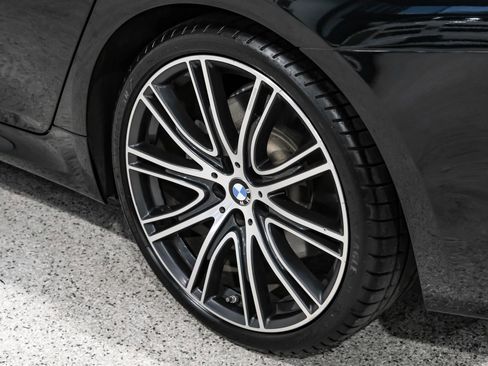 Used 2019 BMW 540i w/ M Sport Package image 70