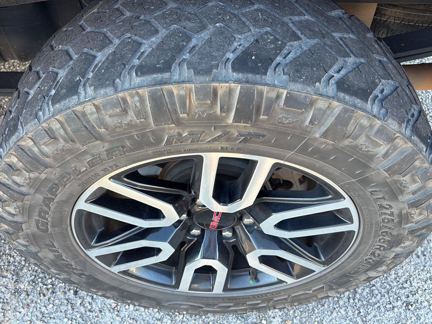 Used 2021 GMC Sierra 1500 AT4 w/ AT4 Preferred Package AWD/4WD image 11