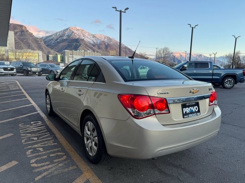 Used 2012 Chevrolet Cruze LS w/ Connectivity Package image 8