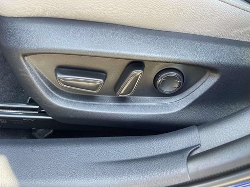 Used 2025 Toyota Camry SE w/ Multimedia Upgrade Package FWD image 15