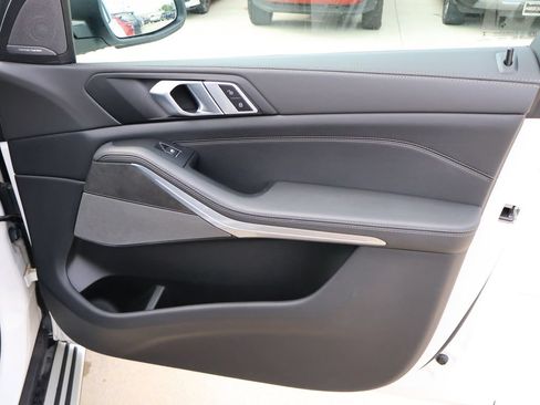 Used 2026 BMW X5 xDrive40i AWD/4WD image 43