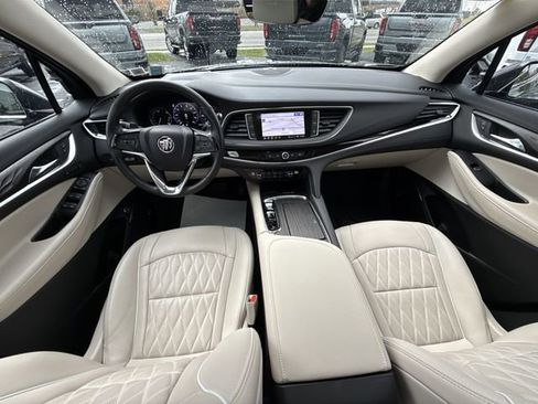 Certified 2023 Buick Enclave Avenir w/ Avenir Technology Package image 21