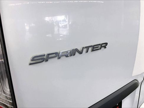 Used 2019 Mercedes-Benz Sprinter 144 image 27