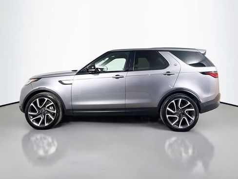 Used 2025 Land Rover Discovery S AWD/4WD image 8
