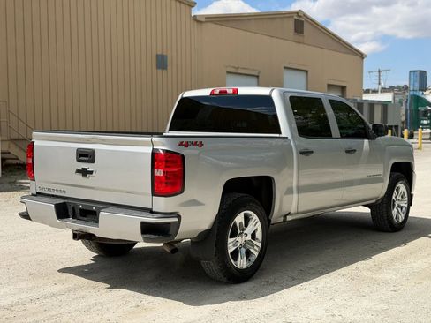 Used 2018 Chevrolet Silverado 1500 Custom w/ Custom Value Package AWD/4WD image 5