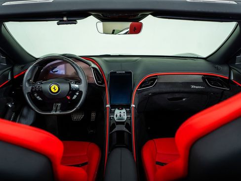 Certified 2025 Ferrari Roma Spider RWD image 29