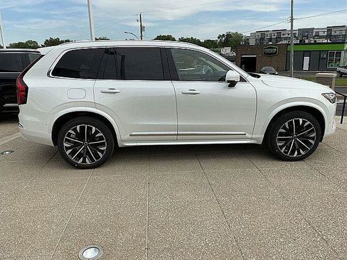 New 2026 Volvo XC90 T8 Plus w/ Protection Package AWD/4WD image 7